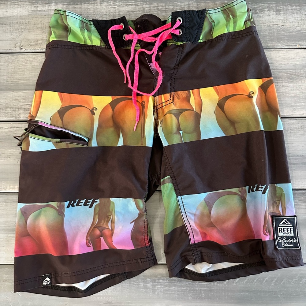 Reef Collectors Edition Swim Trunks size 28